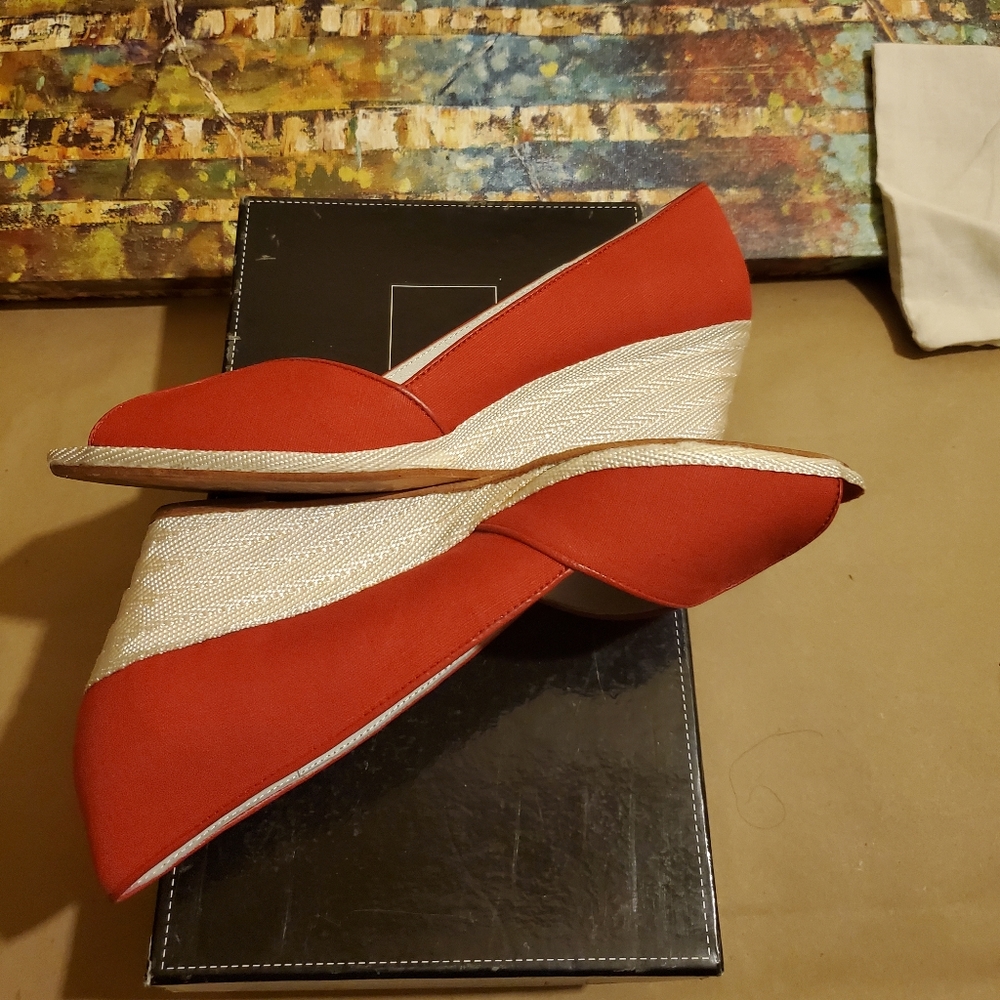 Dolce Vita Shoes - Picture 3 of 5